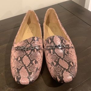 Naturalized loafer shoes NEW size 8.5